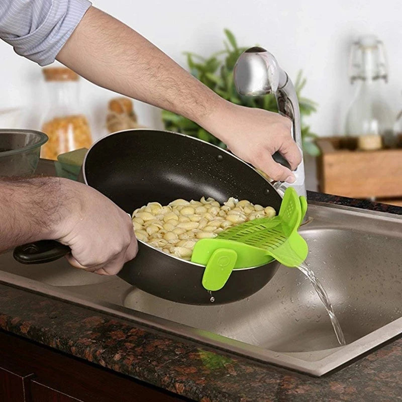 Universal Clip-On Silicone Strainer